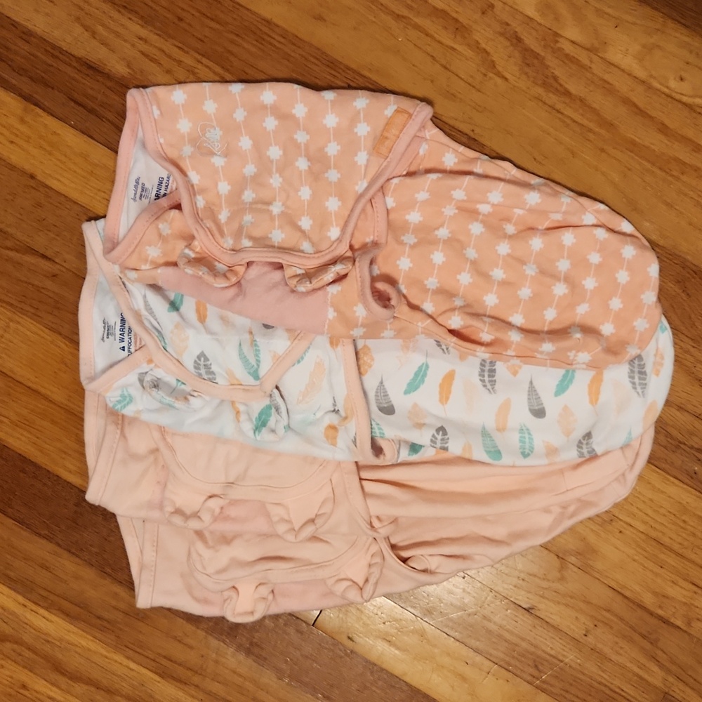 4x SwaddleMe Velcro Baby Swaddles